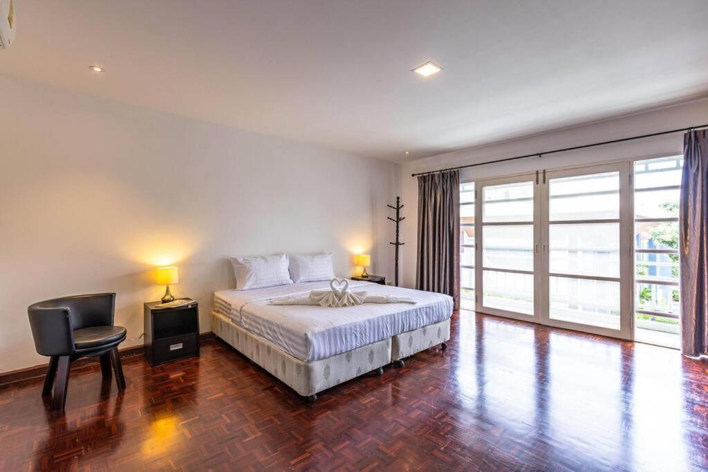 4 Bedroom Townhouse In Great Location! HHQ Extérieur photo