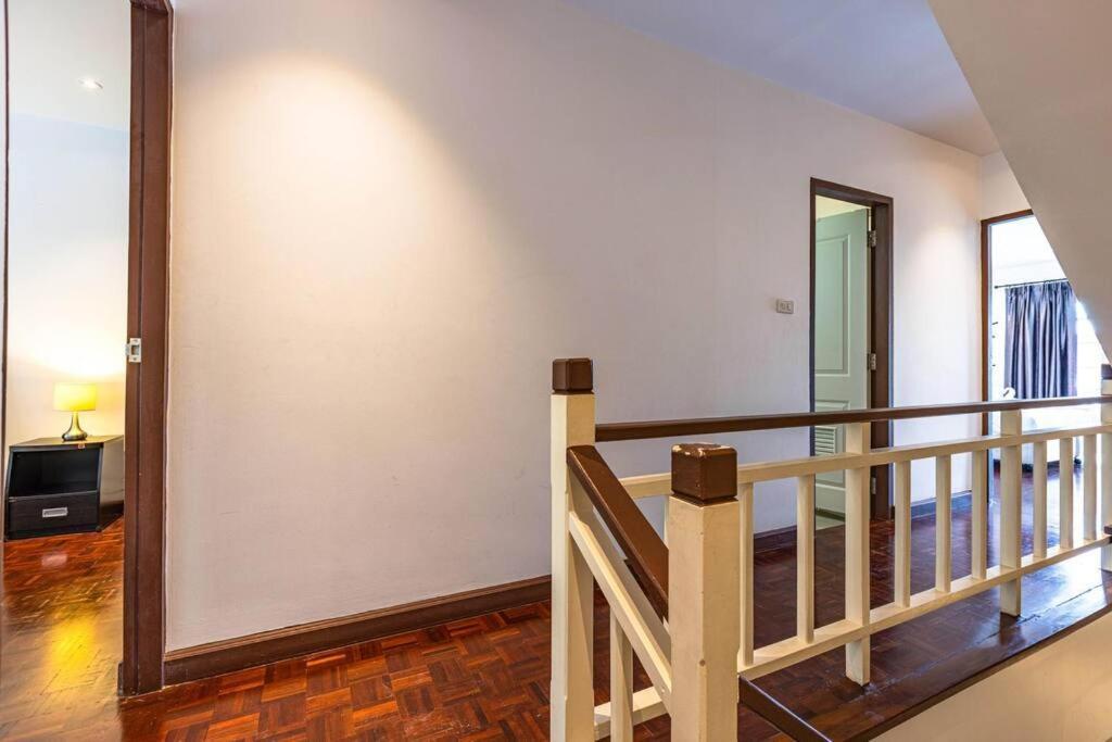 4 Bedroom Townhouse In Great Location! HHQ Extérieur photo