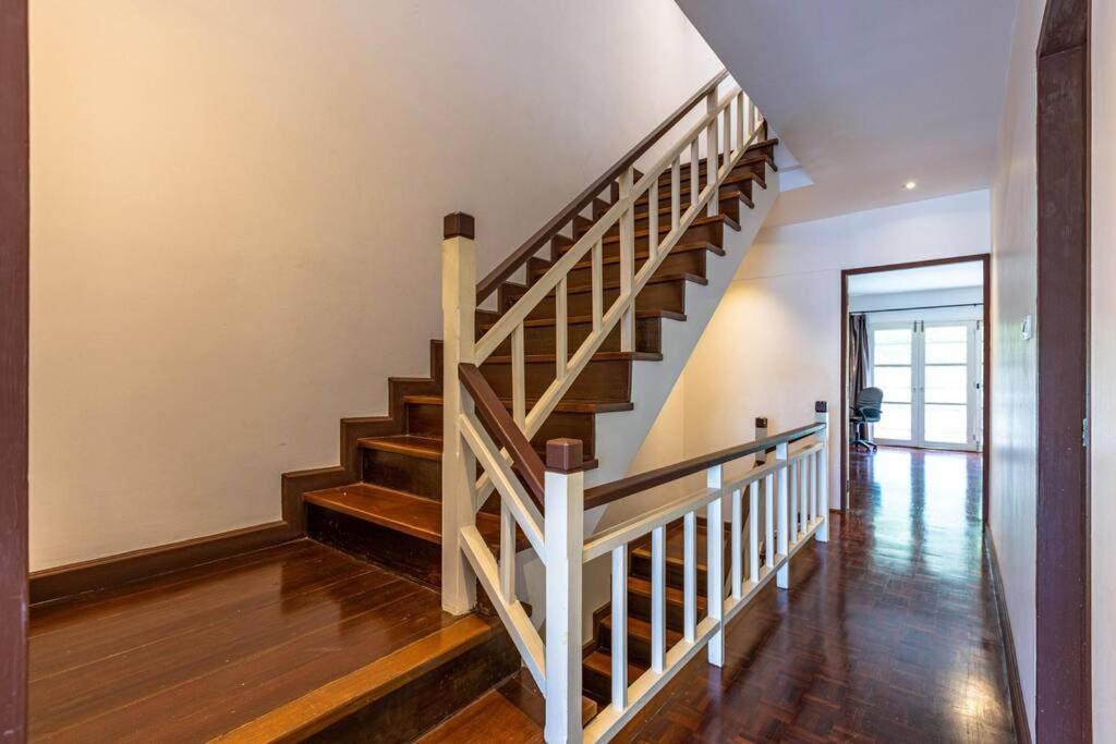 4 Bedroom Townhouse In Great Location! HHQ Extérieur photo